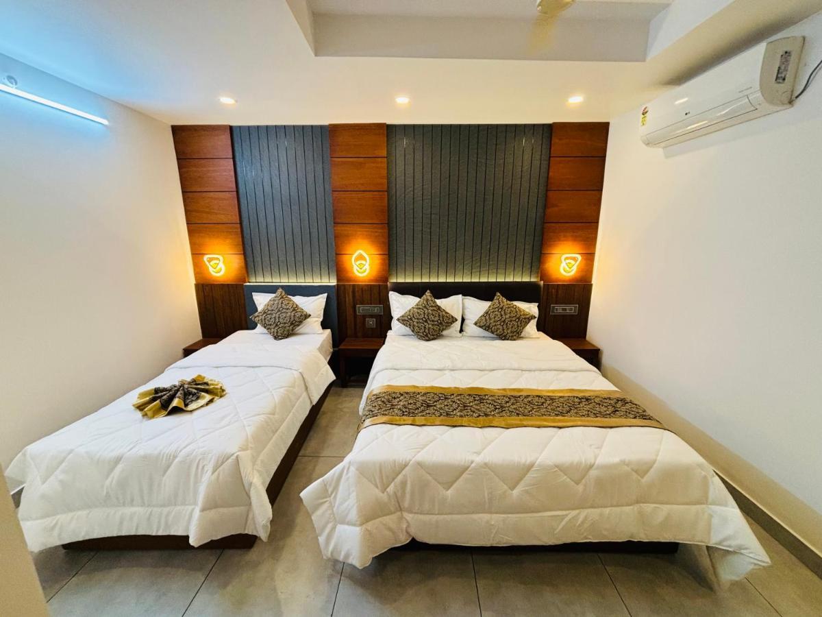 Silverstone Inn Nedumbassery Exterior photo