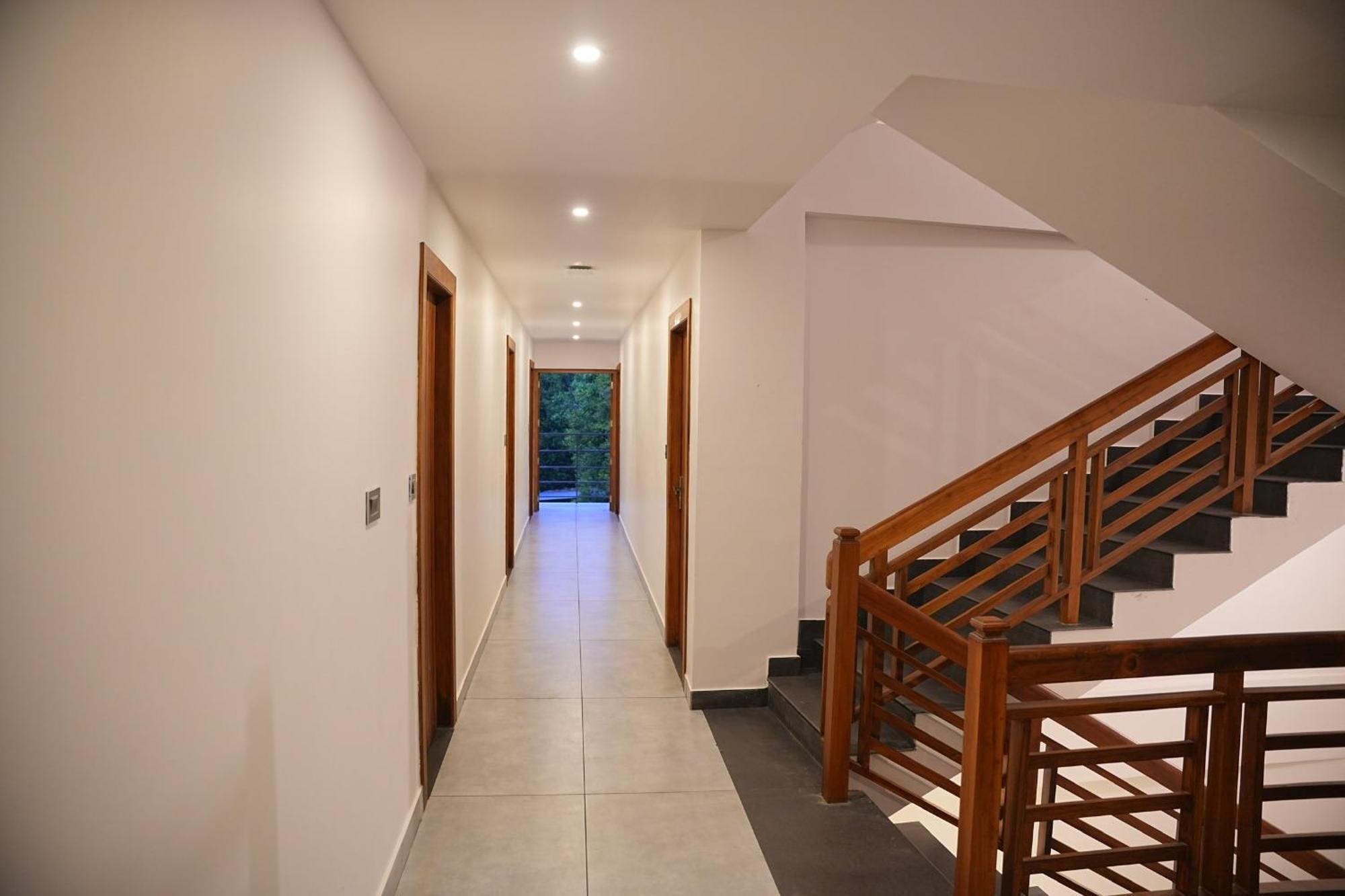 Silverstone Inn Nedumbassery Exterior photo